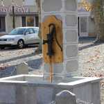 Fontaine - Place de la Hourquie